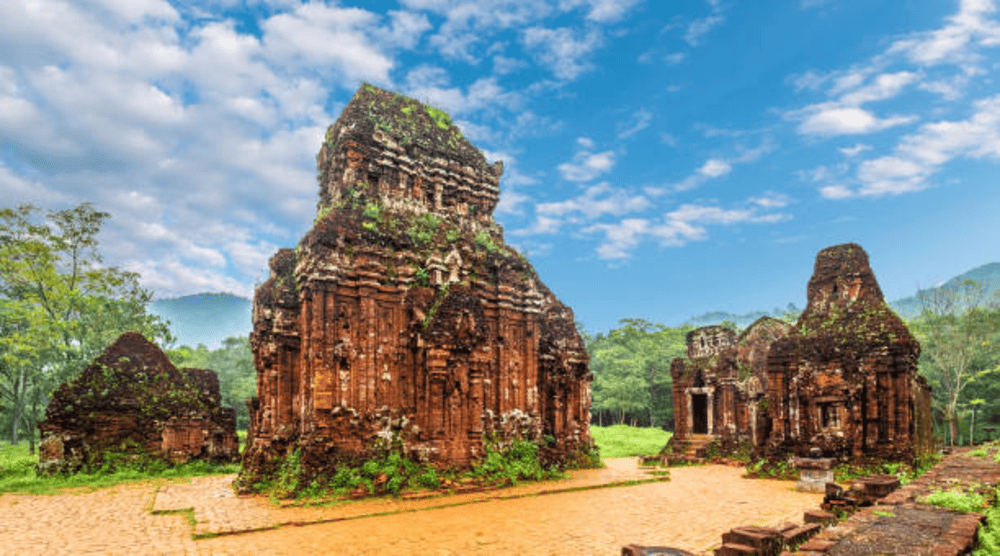 Không gian linh thiêng mang đậm dấu ấn văn hóa tại Thánh địa Mỹ Sơn (Nguồn: iStock)